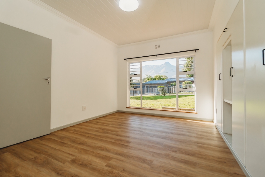3 Bedroom Property for Sale in Dormehls Drift Western Cape